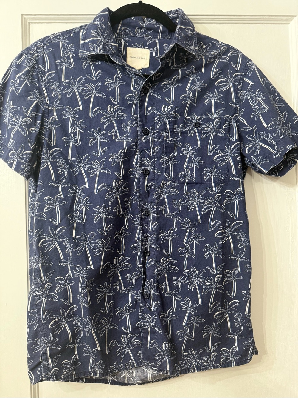 American Eagle navy palm tree print men's short-sleeve button-up casual shirt xs